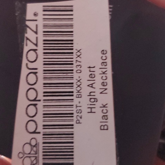 #119 Paparazzi black necklace, and  bracelet - Picture 4 of 6